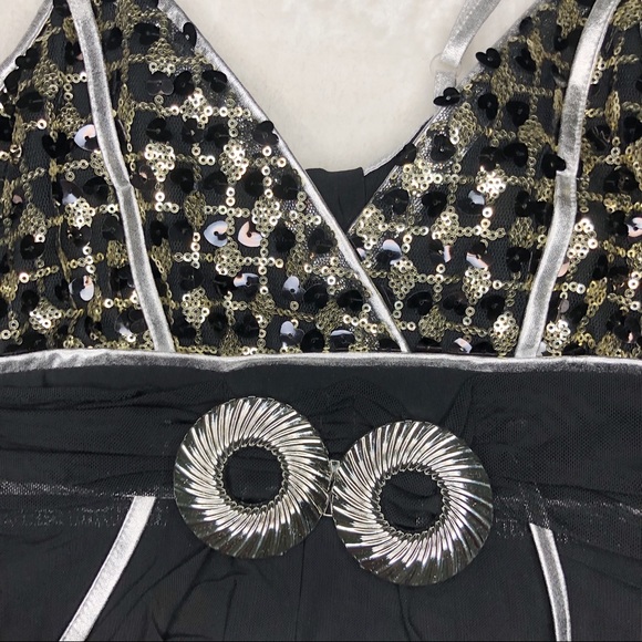 Angela Women Black Sexy Open Back Design Dress - Picture 5 of 8